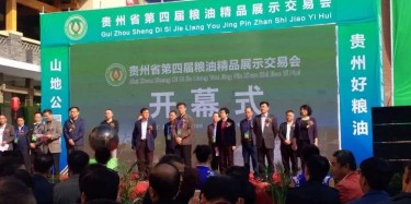 有個吃貨朋友是什么體驗？