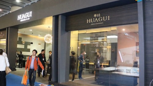 華桂家具接受畢加展覽采訪，亮相廣州家具展